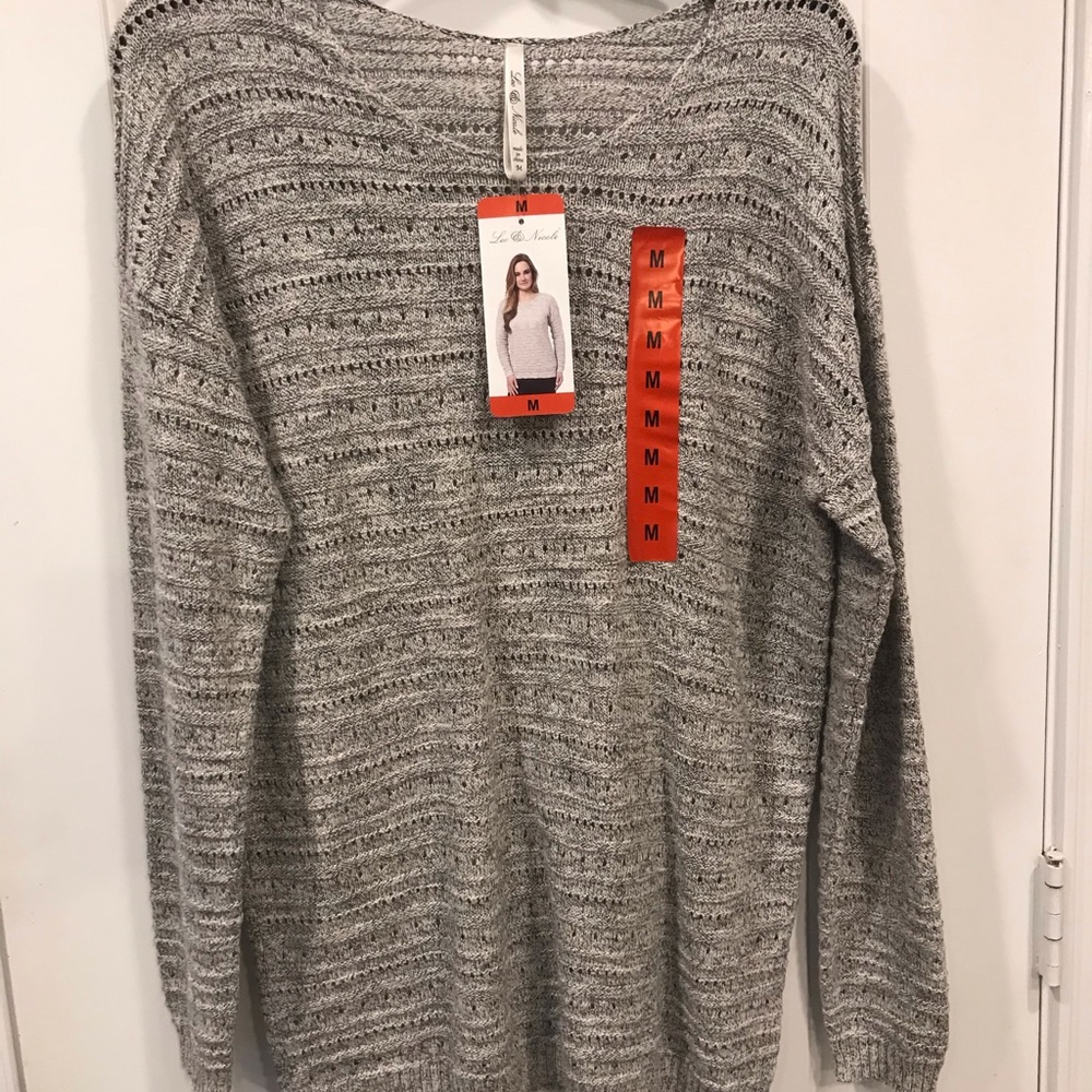 NWT Leo & Nicole Long Sleeve Sweater